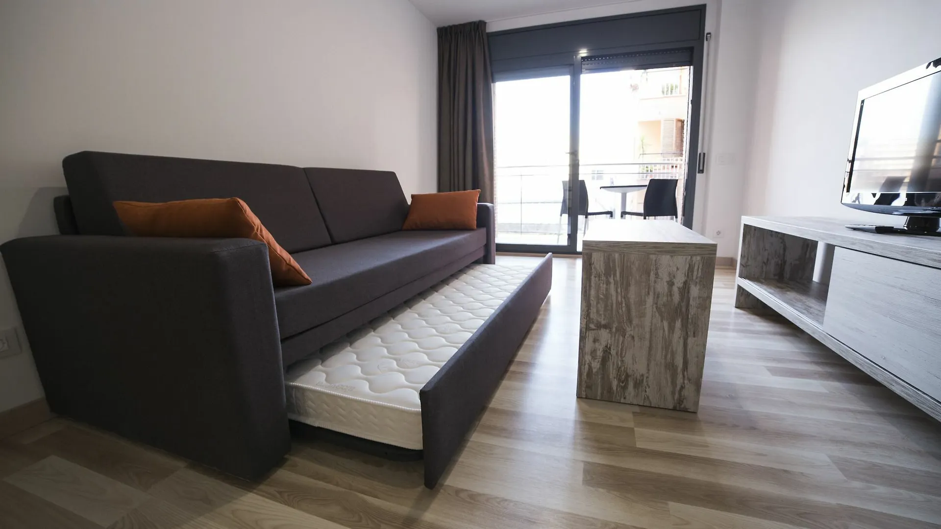 Apartaments Ponent Lloret de Mar 0*,