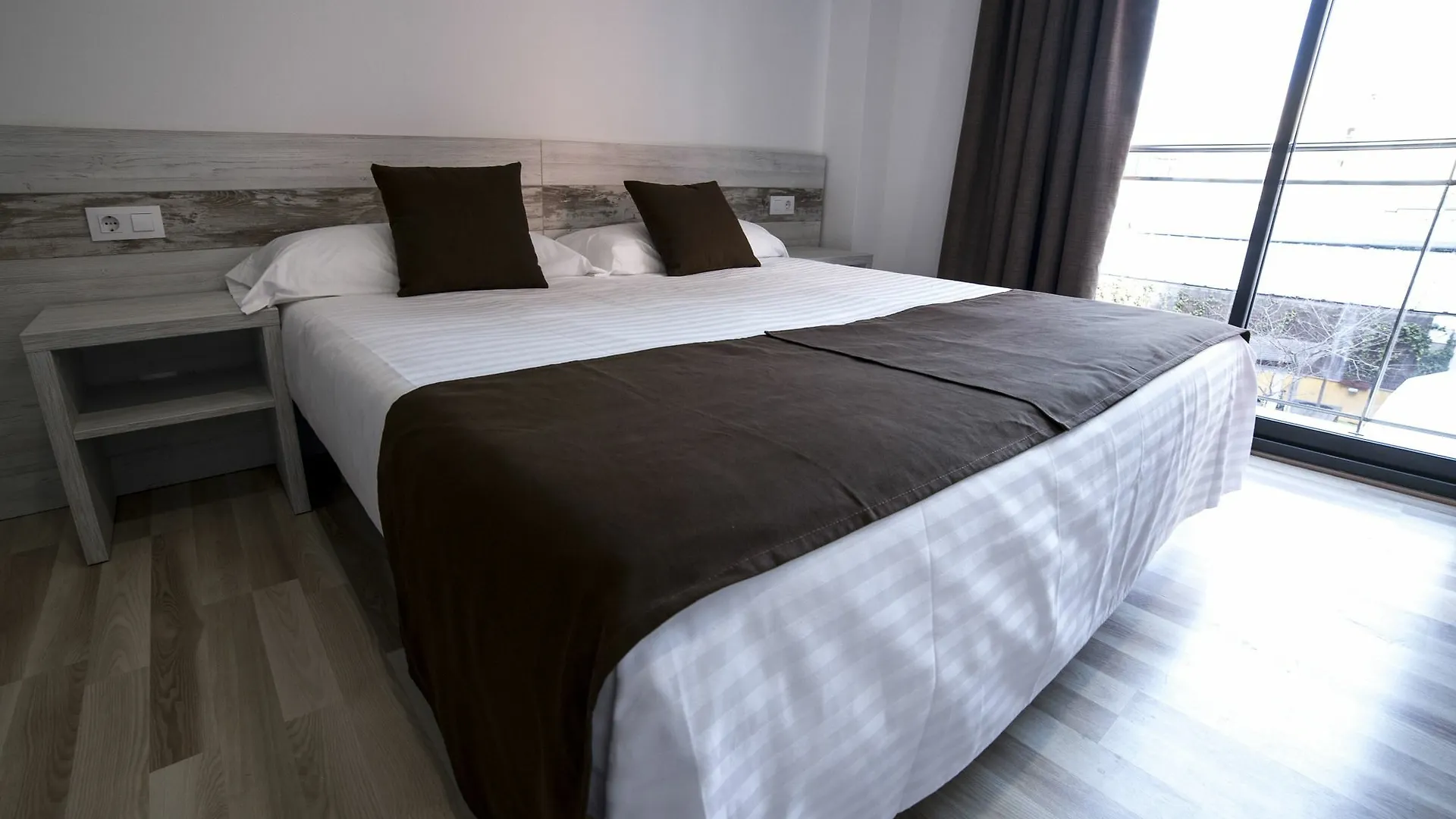 Apartaments Ponent Lloret de Mar 0*,  Spain